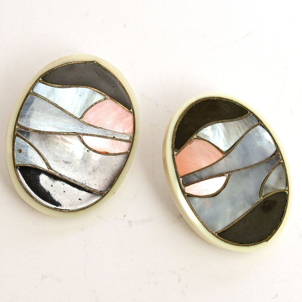 VINTAGE 80’s Lee Sands  Ebony Black with Rare Inlaid Sunset Design Earrings - Picture 5 of 8